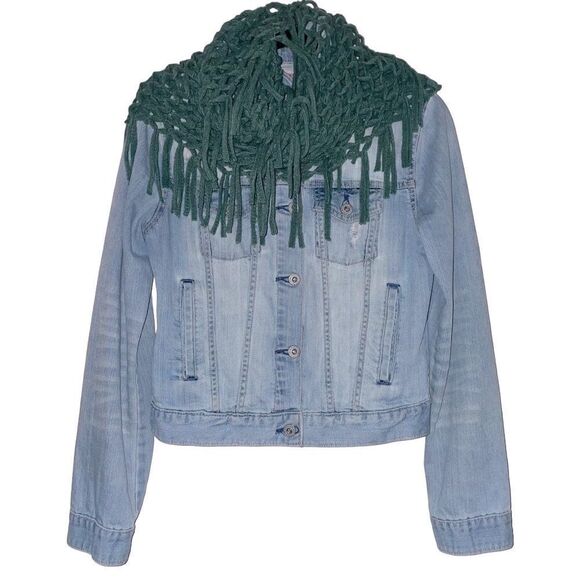 Crochet Fringe Infinity Scarf - Picture 6 of 11